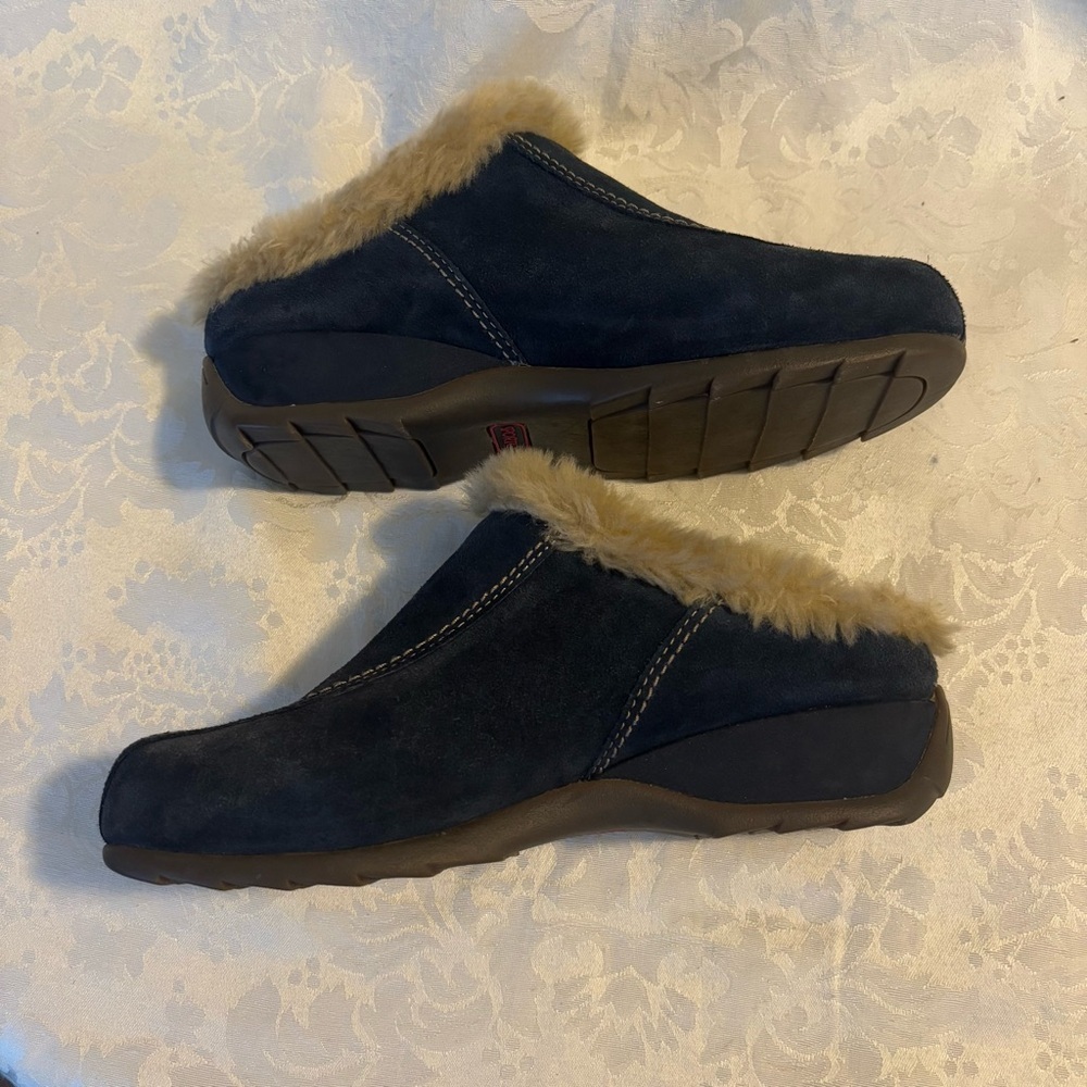 ❤️2/$15 or 3/$21❤️ Sporto Navy Blue Suede Clog Mules, Size 8 Wide